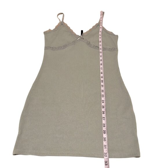 H&M DIVIDED Women's Sleeveless V-Neck Ribbed Knit Green Mini Dress Size M - Picture 6 of 9